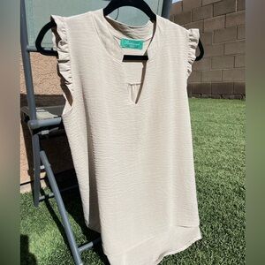 Monisqui Sleveless Ruched Top